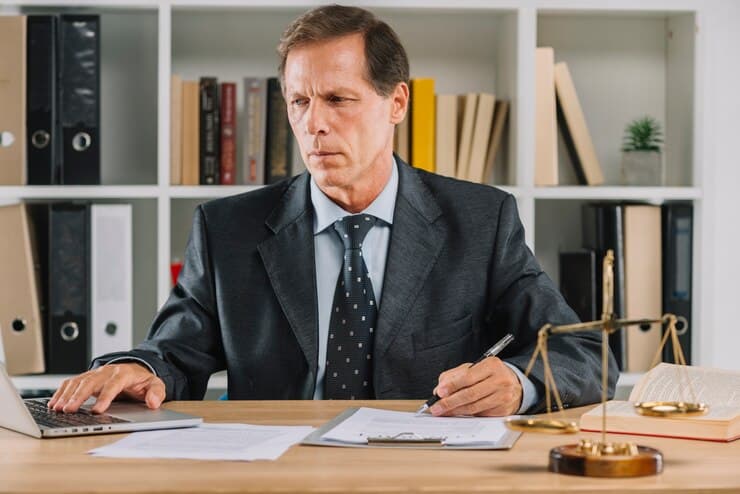 Legal Analyst