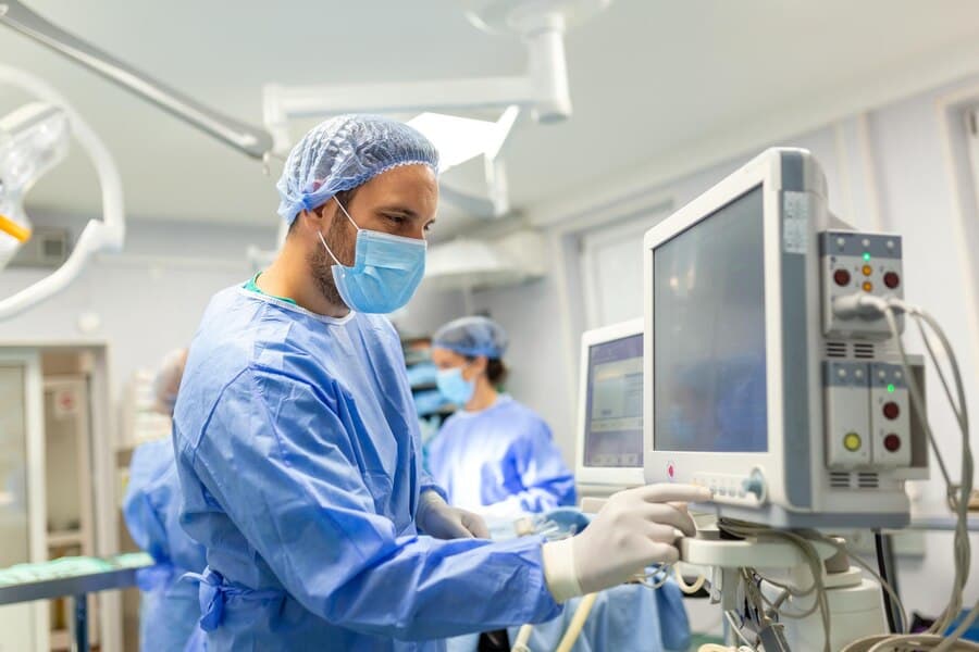 Experienced Anesthesiologist
